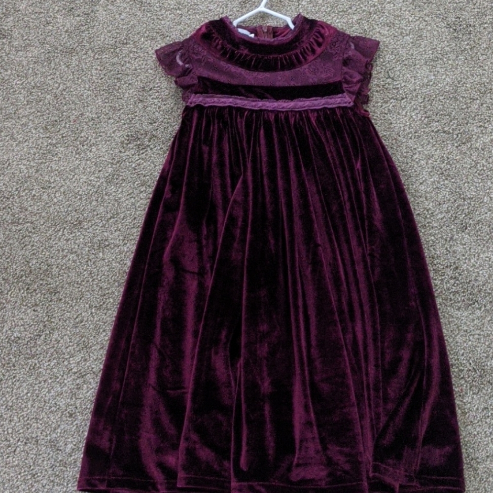 Girls purple dress size 5
